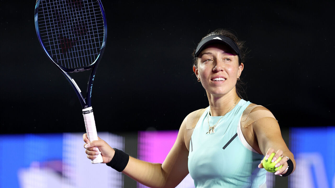 CANCUN, MEXICO - NOVEMBER 02: Jessica Pegula of United States celebrates her win over Maria Sakkari of Greece during day 5 of the GNP Seguros WTA Finals Cancun 2023 part of the Hologic WTA Tour on November 02, 2023 in Cancun, Mexico.