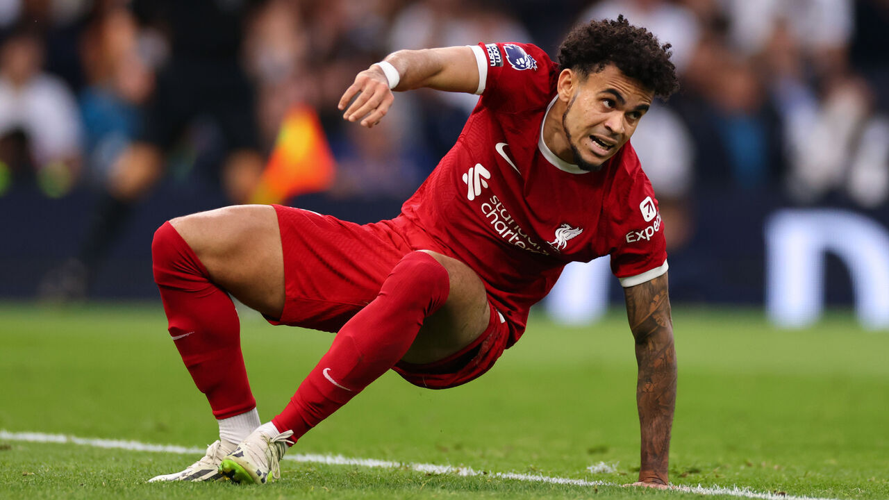 LONDON, ENGLAND - SEPTEMBER 30: Luis Diaz of Liverpool reacts during the Premier League match between Tottenham Hotspur and Liverpool FC at Tottenham Hotspur Stadium on September 30, 2023 in London, England.