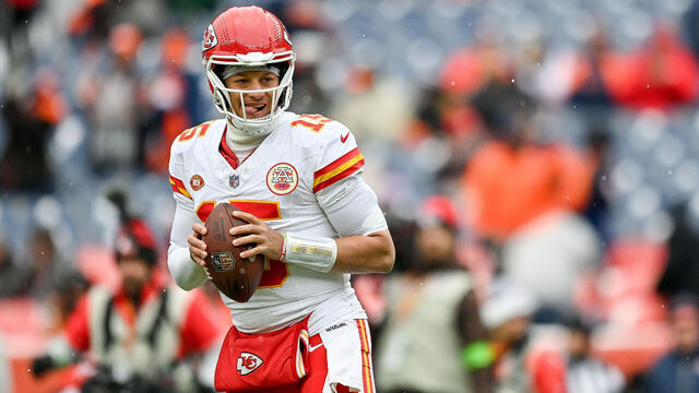 DENVER, CO - OCTOBER 29: Kansas City Chiefs quarterback Patrick Mahomes (15) warms up before a game between the Kansas City Chiefs and the Denver Broncos at Empower Field at Mile High on October 29, 2023 in Denver, Colorado.