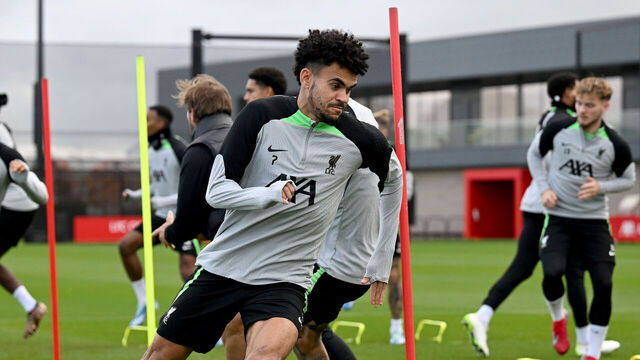 KIRKBY, ENGLAND - NOVEMBER 03: (THE SUN OUT, THE SUN ON SUNDAY OUT) Luis Diaz of Liverpool during a training session at AXA Training Centre on November 03, 2023 in Kirkby, England.