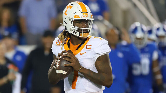 LEXINGTON, KY - OCTOBER 28: Tennessee Volunteers quarterback Joe Milton III (7) in a game between the Tennessee Volunteers and the Kentucky Wildcats on October 28, 2023, at Kroger Field in Lexington, KY.