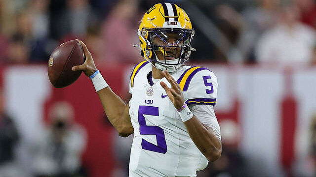 TUSCALOOSA, ALABAMA - NOVEMBER 04: Jayden Daniels #5 of the LSU Tigers looks to pass against the Alabama Crimson Tide during the second quarter at Bryant-Denny Stadium on November 04, 2023 in Tuscaloosa, Alabama.