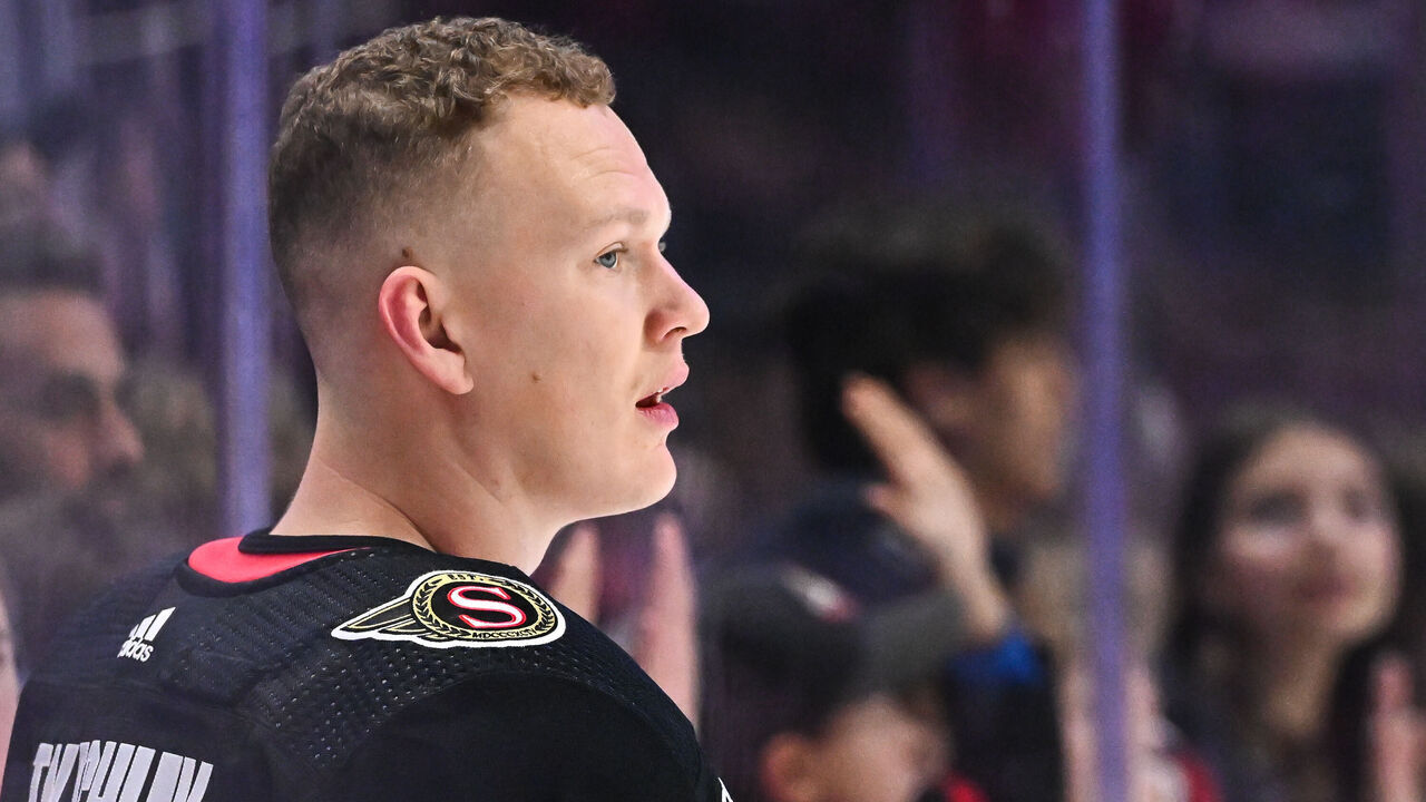 OTTAWA, CANADA - NOVEMBER 02: Brady Tkachuk #7 of the Ottawa Senators skates during warmups prior to the game against the Los Angeles Kings at Canadian Tire Centre on November 2, 2023 in Ottawa, Ontario, Canada. The Los Angeles Kings defeated the Ottawa Senators 3-2.