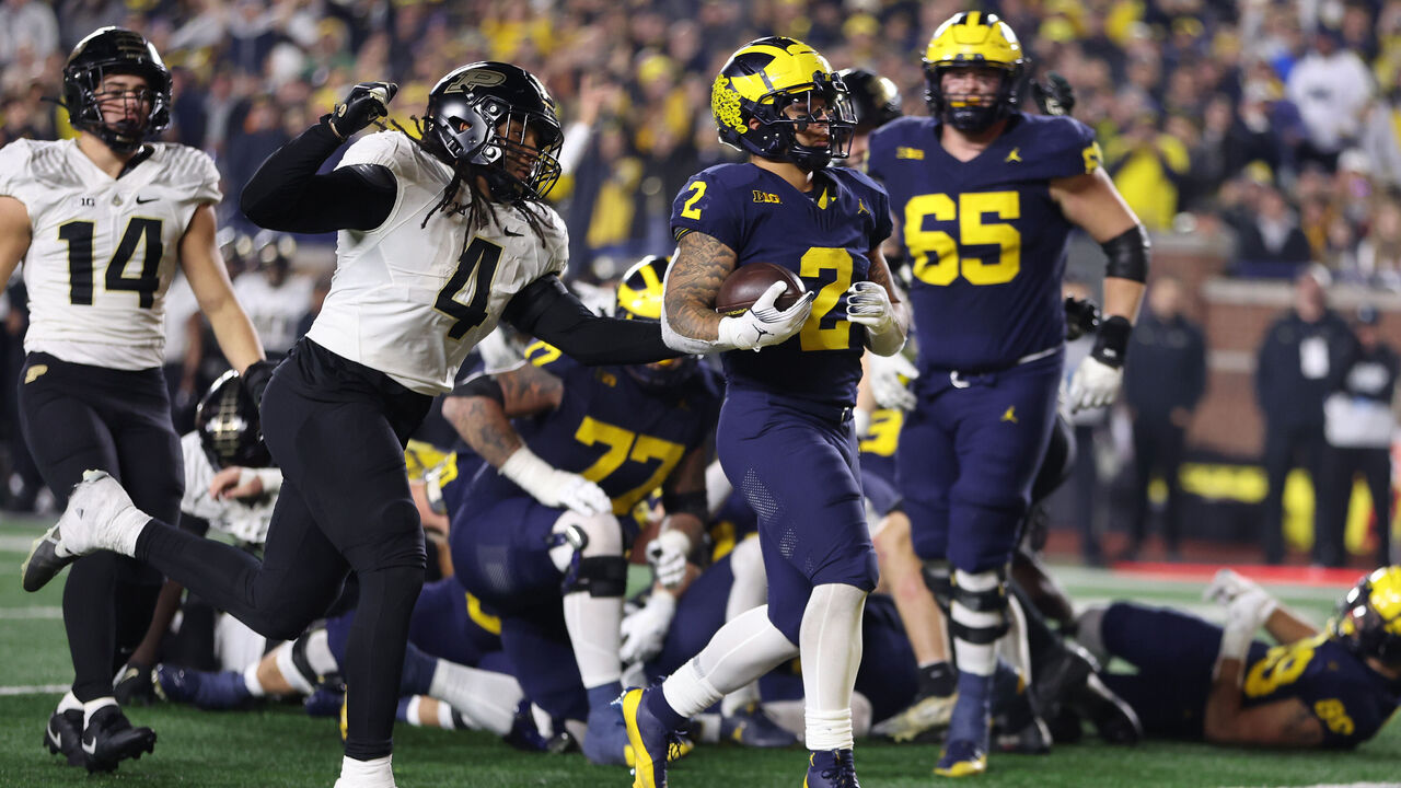 Michigan routs Purdue in midst of NCAA sign stealing investigation