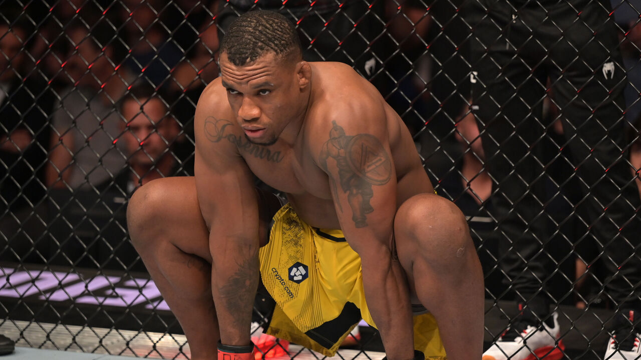 SAO PAULO, BRAZIL - NOVEMBER 04: Jailton Almeida of Brazil prepares to face Derrick Lewis in a heavyweight fight during the UFC Fight Night event at Ibirapuera Gymnasium on November 04, 2023 in Sao Paulo, Brazil.