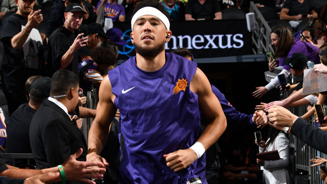 PHOENIX, AZ - NOVEMBER 2: Devin Booker #1 of the Phoenix Suns arrives to the arena before the game against the San Antonio Spurs on November 2, 2023 at Footprint Center in Phoenix, Arizona. Mandatory Copyright Notice: Copyright 2023 NBAE