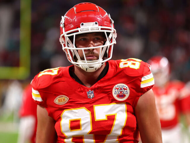 FRANKFURT AM MAIN, GERMANY - NOVEMBER 05: Travis Kelce #87 of the Kansas City Chiefs warms up prior to the NFL match between Miami Dolphins and Kansas City Chiefs at Deutsche Bank Park on November 05, 2023 in Frankfurt am Main, Germany.