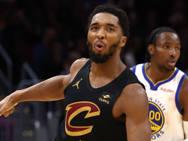 CLEVELAND, OH - NOVEMBER 5: Donovan Mitchell #45 of the Cleveland Cavaliers celebrates during the game against the Golden State Warriors on November 5, 2023 at Rocket Mortgage FieldHouse in Cleveland, Ohio. NOTE TO USER: User expressly acknowledges and agrees that, by downloading and/or using this Photograph, user is consenting to the terms and conditions of the Getty Images License Agreement. Mandatory Copyright Notice: Copyright 2023 NBAE