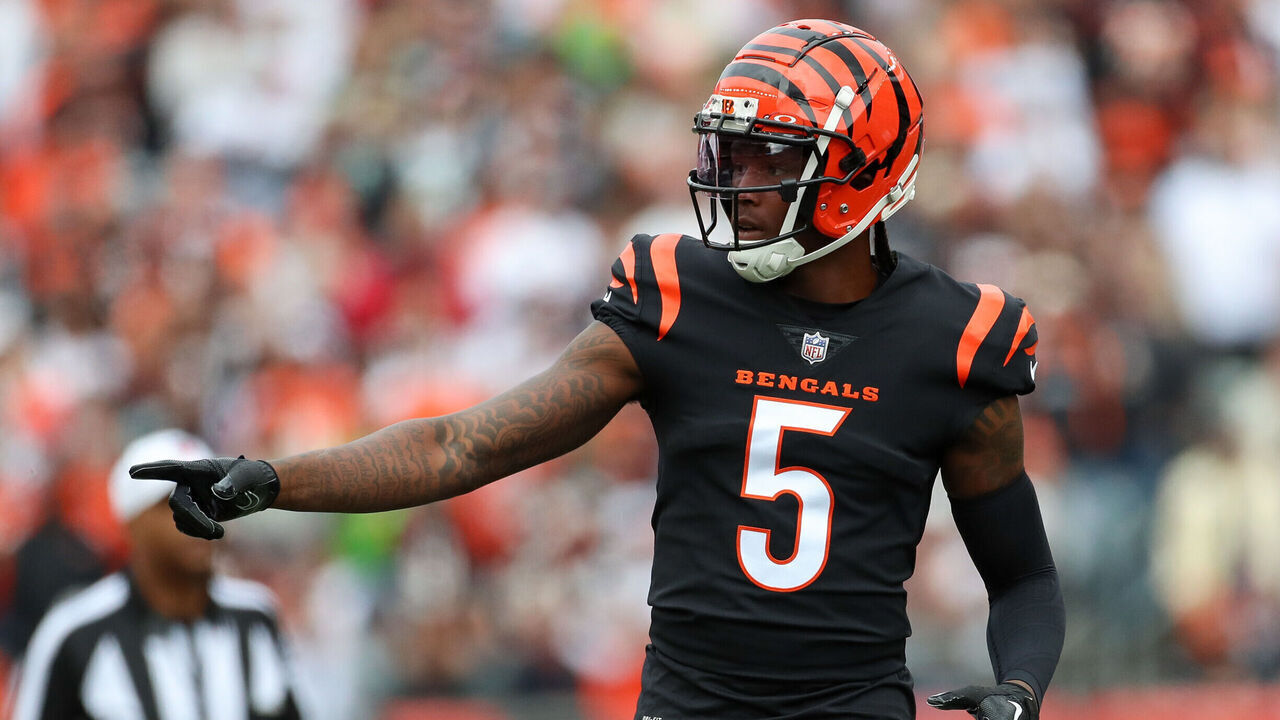 CINCINNATI, OH - OCTOBER 15: Cincinnati Bengals wide receiver Tee Higgins (5) lines up for a play during the game against the Seattle Seahawks and the Cincinnati Bengals on October 15, 2023, at Paycor Stadium in Cincinnati, OH.