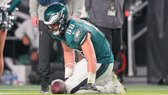 PHILADELPHIA, PA - NOVEMBER 05: Philadelphia Eagles tight end Dallas Goedert (88) is shaken up after a tackle during the game between the Dallas Cowboys and the Philadelphia Eagles on November 5, 2023 at Lincoln Financial Field.