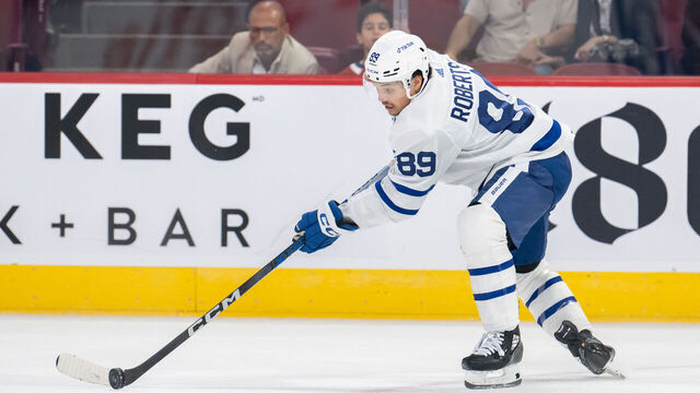 MONTREAL, QC - SEPTEMBER 30: Nicholas Robertson (89) of the Toronto Maple Leafs skates with the puck during the first period of the NHL pre-season game between the Toronto Maple Leafs and the Montreal Canadiens on September 30, 2023, at the Bell Centre in Montreal, QC