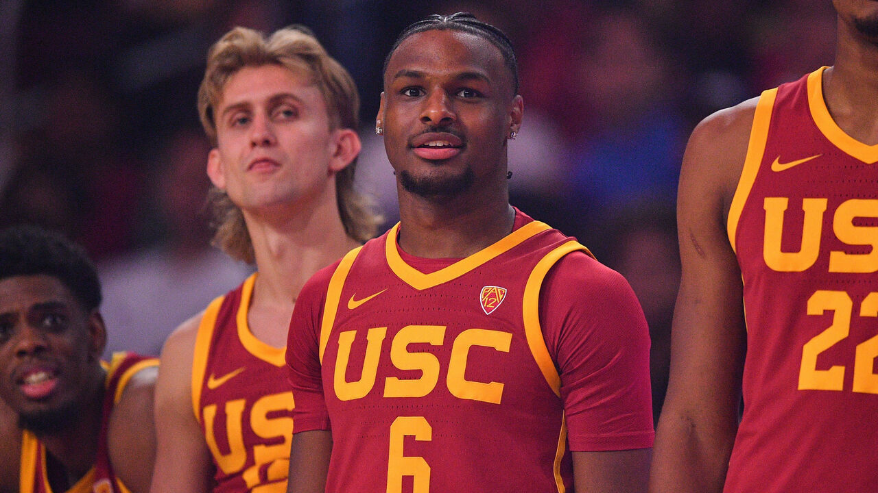 LOS ANGELES, CA - OCTOBER 19: USC Trojans guard Bronny James (6) looks on during Trojan HoopLA, a college basketball kickoff event featuring the USC Trojans, on October 19, 2023 at Galen Center in Los Angeles, CA.