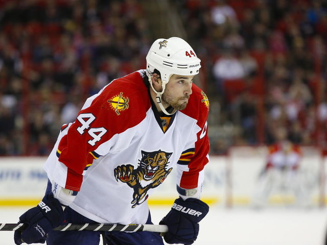 Panthers re-sign Gudbranson to 1-year deal worth a reported $3.5M