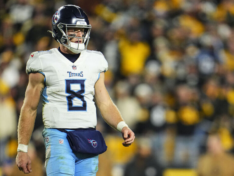 Titans Name Levis Starting QB Tannehill To Be Backup TheScore titans-name-levis-starting-qb-tannehill-to-be-backup-thescore