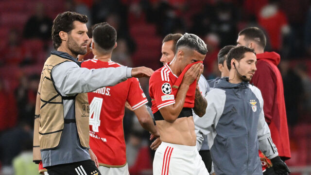 LISBON, PORTUGAL - OCTOBER 24: Chiquinho of Benfica and players look in disappointment after a loss during the UEFA Champions League match between SL Benfica and Real Sociedad at Estadio do Sport Lisboa e Benfica on October 24, 2023 in Lisbon, Portugal.