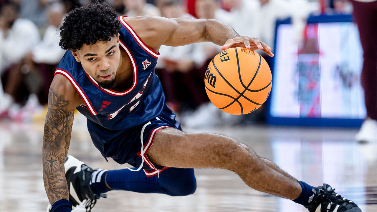 CHICAGO, ILLINOIS - NOVEMBER 8: Nicholas Boyd #2 of the Florida Atlantic Owls slips on the floor during the second half against the Loyola (Il) Ramblers in the Barstool Sports Invitational at Wintrust Arena on November 8, 2023 in Chicago, Illinois.