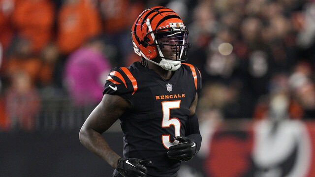 CINCINNATI, OHIO - NOVEMBER 05: Wide receiver Tee Higgins #5 of the Cincinnati Bengals plays during a NFL football game against the Buffalo Bills at Paycor Stadium on November 05, 2023 in Cincinnati, Ohio.