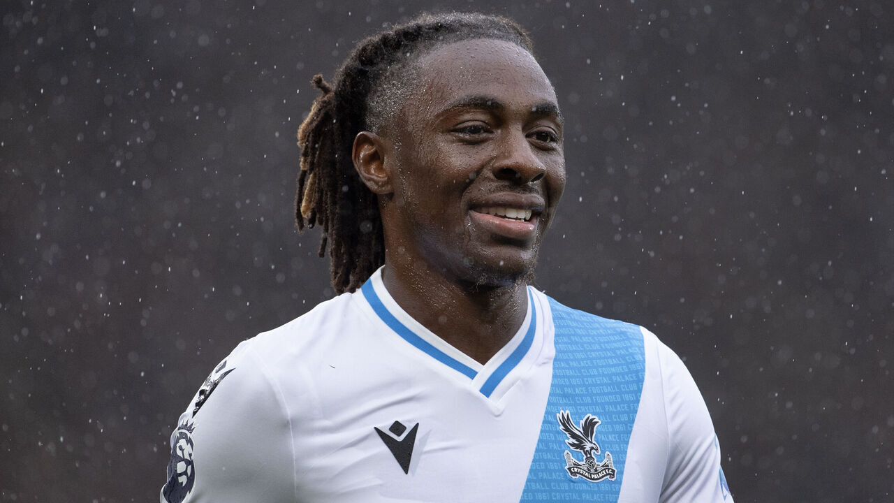 MANCHESTER, ENGLAND - SEPTEMBER 30: Eberechi Eze of Crystal Palace during the Premier League match between Manchester United and Crystal Palace at Old Trafford on September 30, 2023 in Manchester, England.