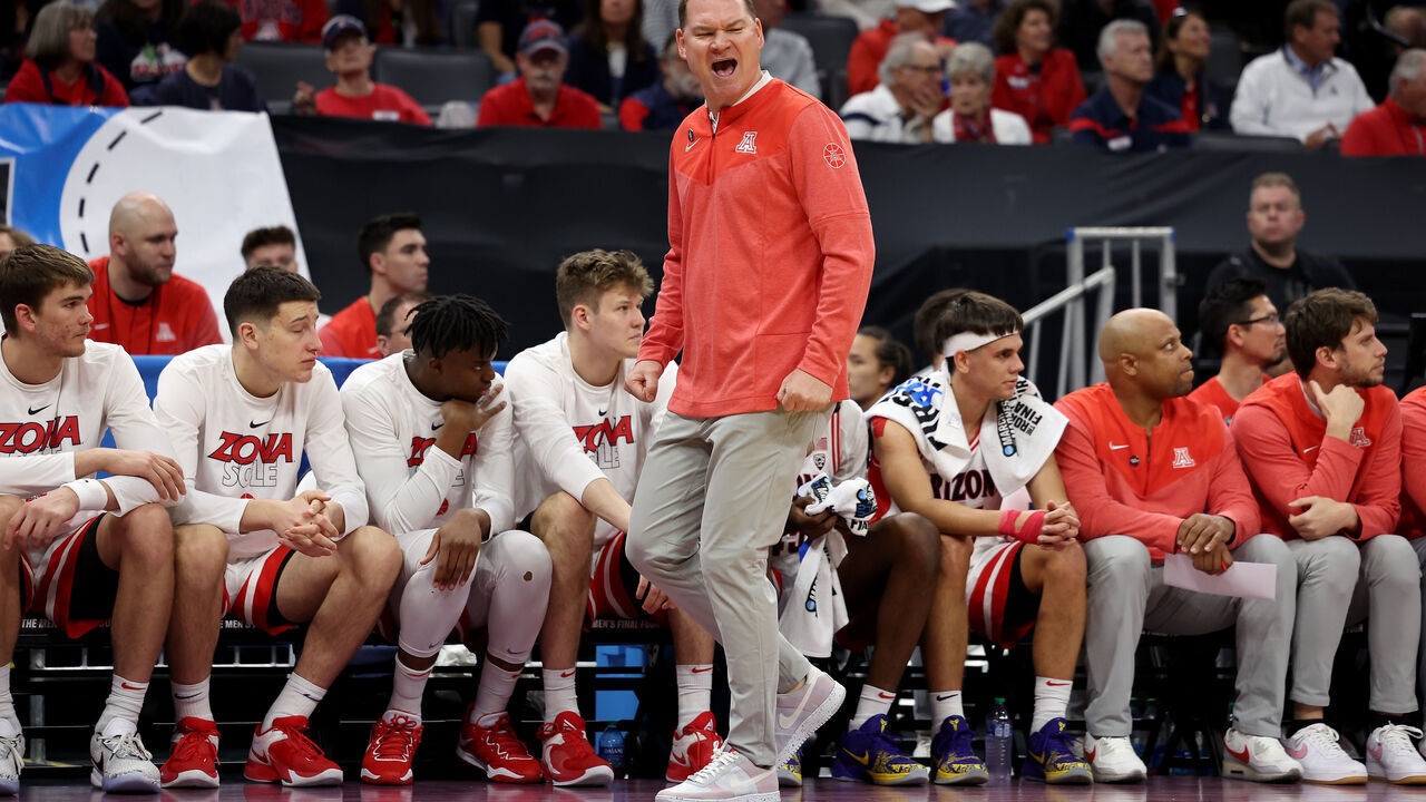 SACRAMENTO, CALIFORNIA - MARCH 16: Head coach Tommy Lloyd of the Arizona Wildcats reacts against the Princeton Tigers during the first half in the first round of the NCAA Men's Basketball Tournament at Golden 1 Center on March 16, 2023 in Sacramento, California.