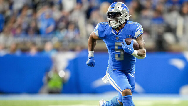 DETROIT, MICHIGAN - OCTOBER 08: David Montgomery #5 of the Detroit Lions runs in action against the Carolina Panthers at Ford Field on October 08, 2023 in Detroit, Michigan.