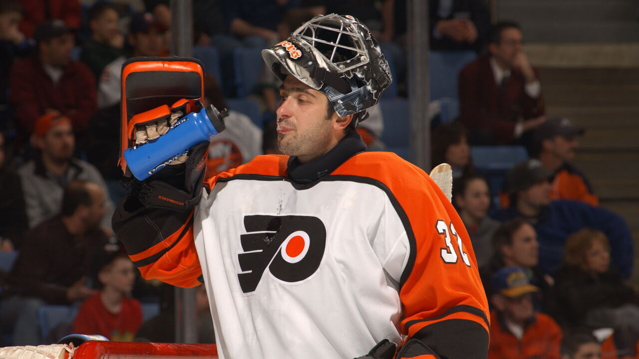 2003 Season: Player Roman Cechmanek of the Philadelphia Flyers.