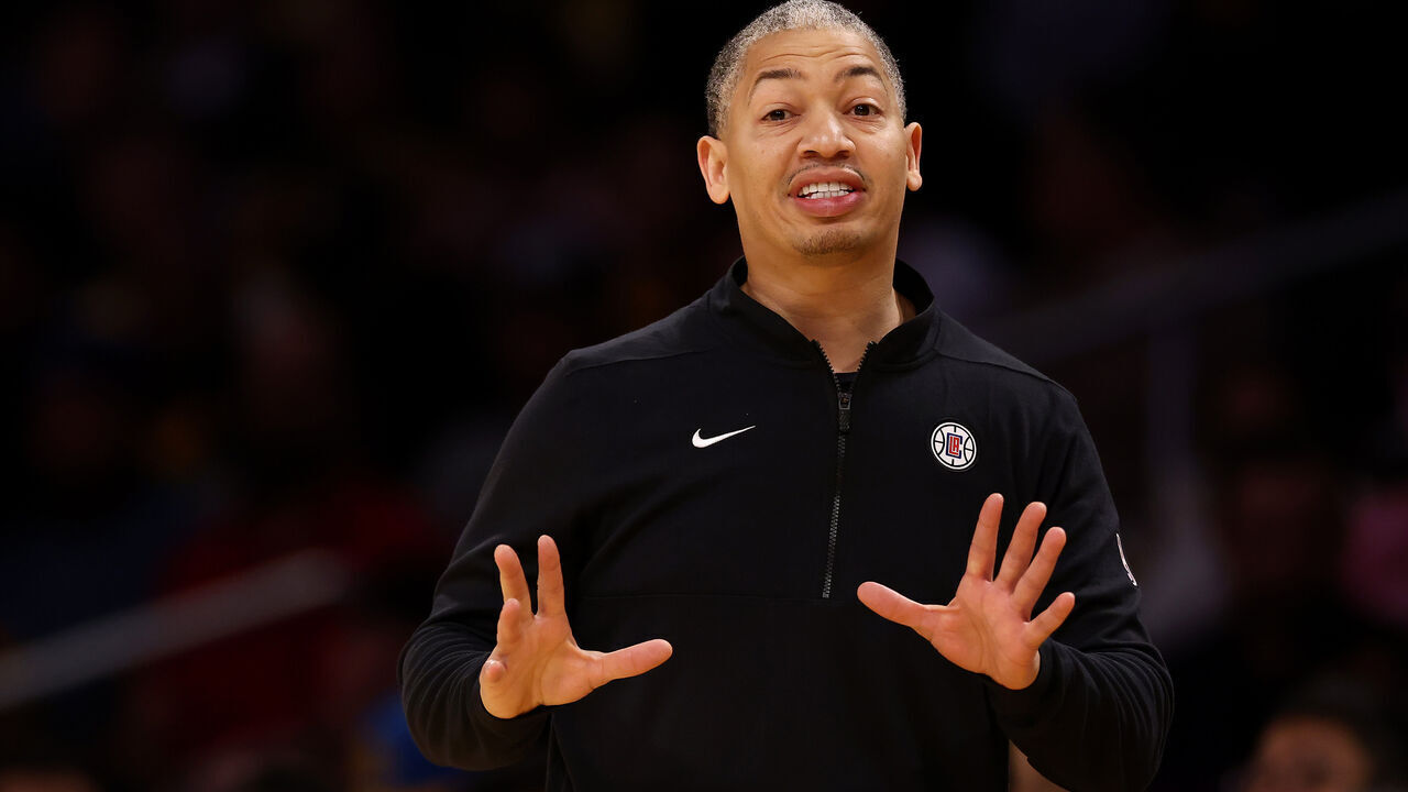 LOS ANGELES, CALIFORNIA - NOVEMBER 01: Head coach Tyronn Lue of the Los Angeles Clippers reacts to a play during the second quarter against the Los Angeles Lakers of the Los Angeles Clippers at Crypto.com Arena on November 01, 2023 in Los Angeles, California.