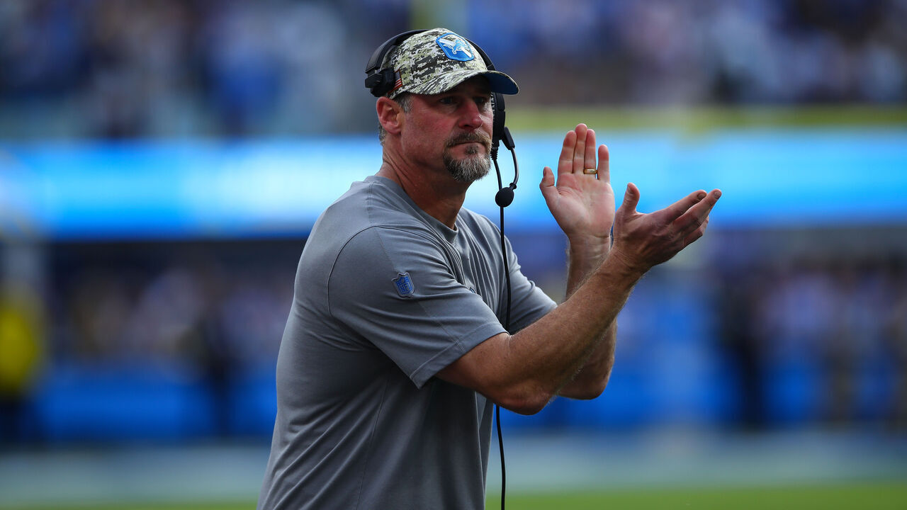INGLEWOOD, CA - NOVEMBER 12: Detroit Lions Dan Campbell claps during the NFL game between the Detroit Lions and the Los Angeles Chargers on November 12, 2023, at SoFi Stadium in Inglewood, CA.