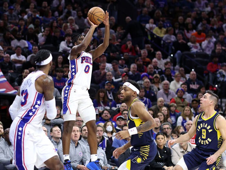 76ers knock off Pacers for 8th straight win behind standout Maxey