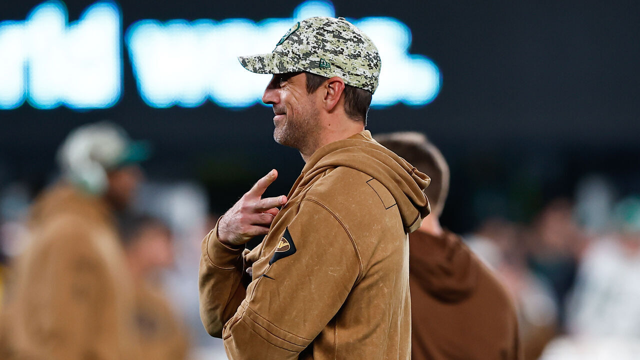 EAST RUTHERFORD, NJ - NOVEMBER 06: Aaron Rodgers #8 of the New York Jets prior to the game against the Los Angeles Chargers on November 6, 2023 at MetLife Stadium in East Rutherford, New Jersey.