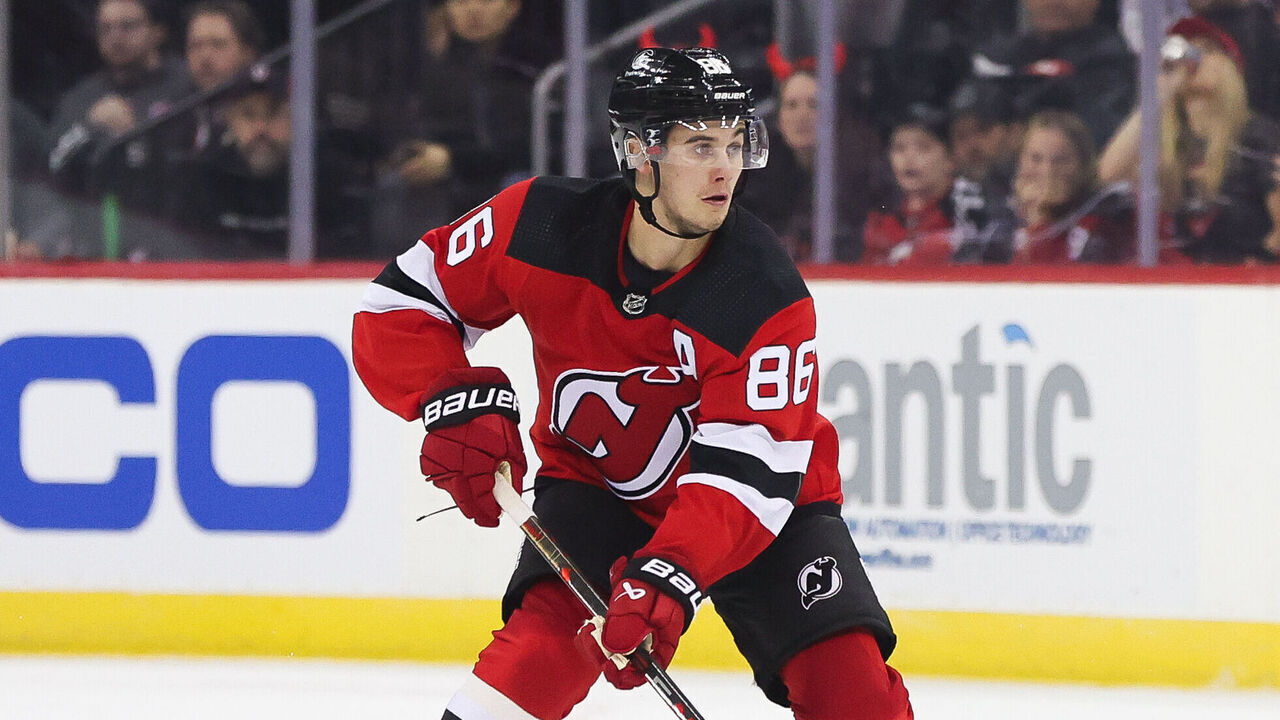 NEWARK, NJ - OCTOBER 25: New Jersey Devils center Jack Hughes (86) skates with the puck during a game between the Washington Capitals and New Jersey Devils on October 25, 2023 at Prudential Center in the Newark, New Jersey.