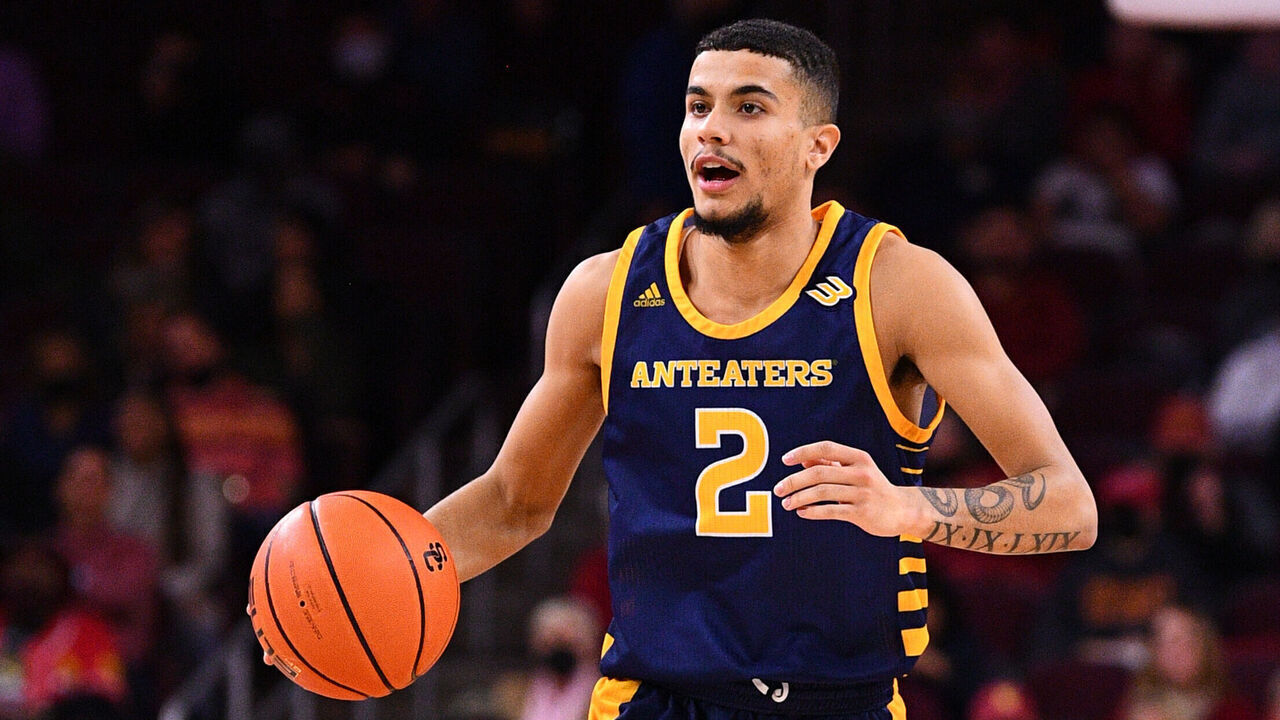 LOS ANGELES, CA - DECEMBER 15: UC Irvine Anteaters guard Justin Hohn (2) dribbles up the court during the college basketball game between the UC Irvine Anteaters and the USC Trojans on December 15, 2021 at Galen Center in Los Angeles, CA.
