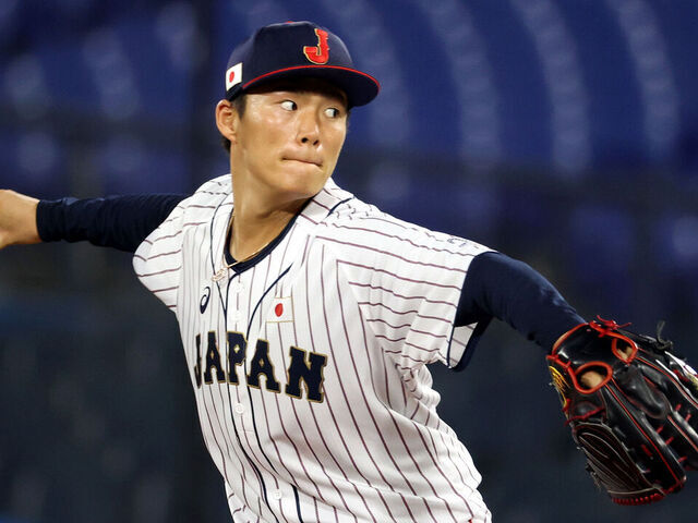 YOKOHAMA, JAPAN - AUGUST 04: Yoshinobu Yamamoto #17 of Team Japan pitches in the first inning against Team Republic of Korea during the semifinals of men's baseball on day twelve of the Tokyo 2020 Olympic Games at Yokohama Baseball Stadium on August 04, 2021 in Yokohama, Japan.