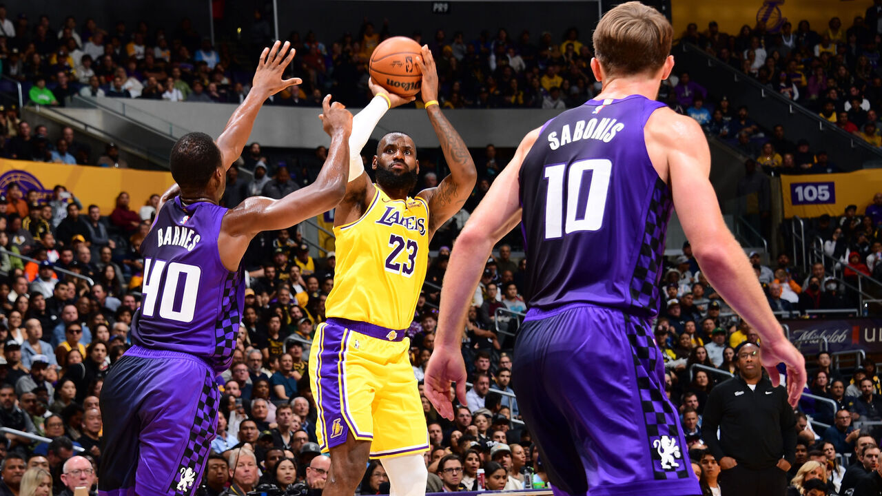 LOS ANGELES, CA - NOVEMBER 15: LeBron James #23 of the Los Angeles Lakers shoots the ball during the game against the Sacramento Kings on November 15, 2023 at Crypto.Com Arena in Los Angeles, California. NOTE TO USER: User expressly acknowledges and agrees that, by downloading and/or using this Photograph, user is consenting to the terms and conditions of the Getty Images License Agreement. Mandatory Copyright Notice: Copyright 2023 NBAE