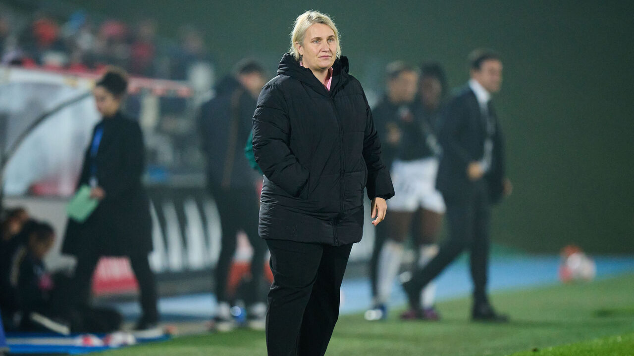 MADRID, SPAIN - NOVEMBER 15: Emma Hayes, Manager of Chelsea, reacts during the UEFA Women's Champions League group stage match between Real Madrid CF and Chelsea FC Women at Estadio Alfredo Di Stefano on November 15, 2023 in Madrid, Spain.