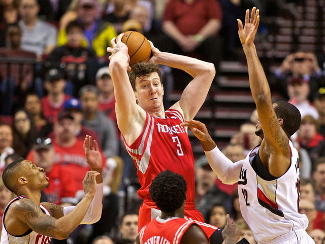 Report: Rockets merge Ariza, Asik deals into 3-team sign-and-trade