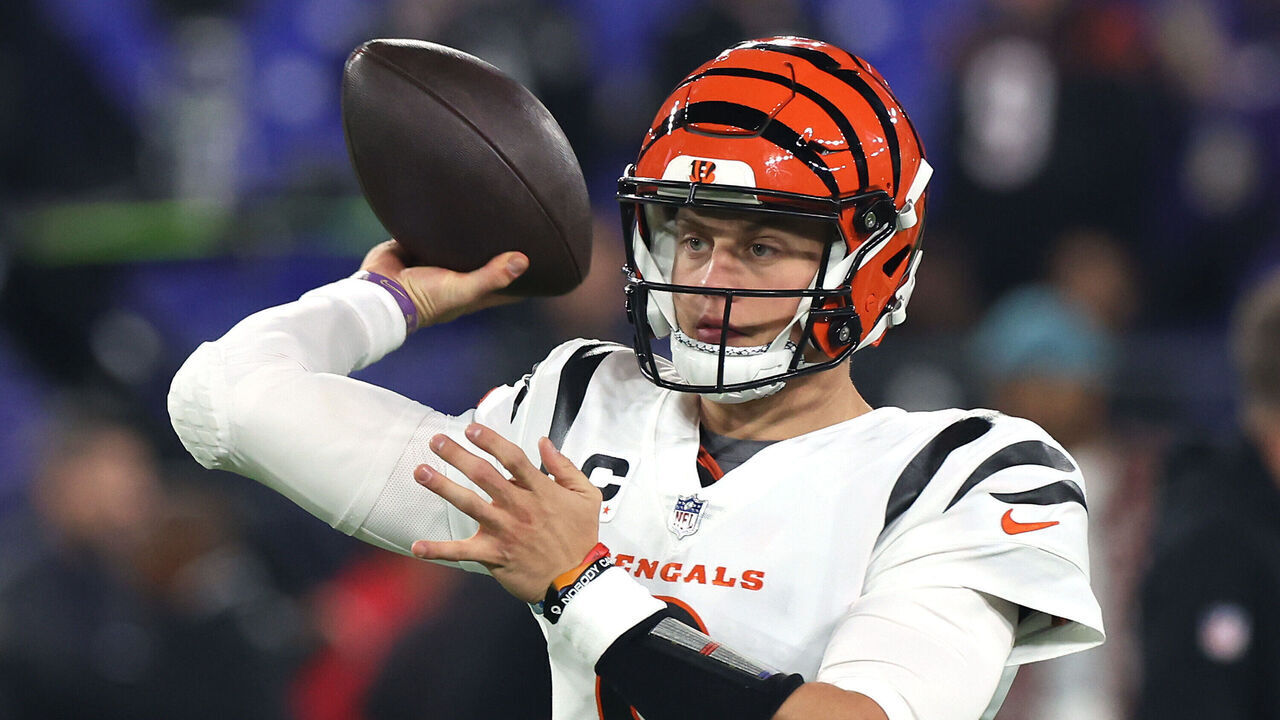 BALTIMORE, MARYLAND - NOVEMBER 16: Joe Burrow #9 of the Cincinnati Bengals warms up prior to the game against the Baltimore Ravens at M&T Bank Stadium on November 16, 2023 in Baltimore, Maryland.