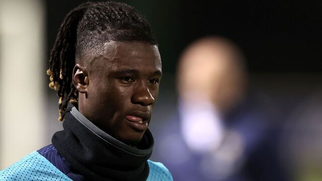 France's midfielder Eduardo Camavinga leaves the pitch after an injury during a training session in Clairefontaine-en-Yvelines on November 15, 2023 as part of the team's preparation for upcoming UEFA Euro 2024 football tournament qualifying matches.
