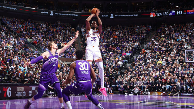 SALT LAKE CITY, UT - NOVEMBER 17: Kevin Durant #35 of the Phoenix Suns shoots the ball during the game against the Utah Jazz during the In-Season Tournament on November 17, 2023 at vivint.SmartHome Arena in Salt Lake City, Utah. Mandatory Copyright Notice: Copyright 2023 NBAE