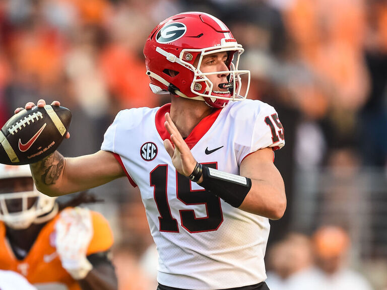 Beck Throws For 298 Yards, 3 TDs To Lead No. 1 Georgia Over Tennessee ...