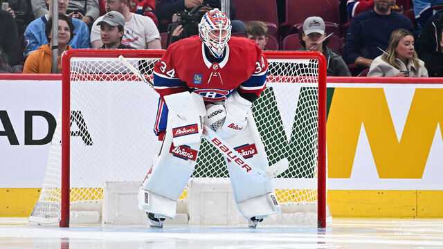MONTREAL, CANADA - SEPTEMBER 27: Jake Allen #34 of the Montreal Canadiens tends net during the second period against the Ottawa Senators at the Bell Centre on September 27, 2023 in Montreal, Quebec, Canada. The Montreal Canadiens defeated the Ottawa Senators 4-3.