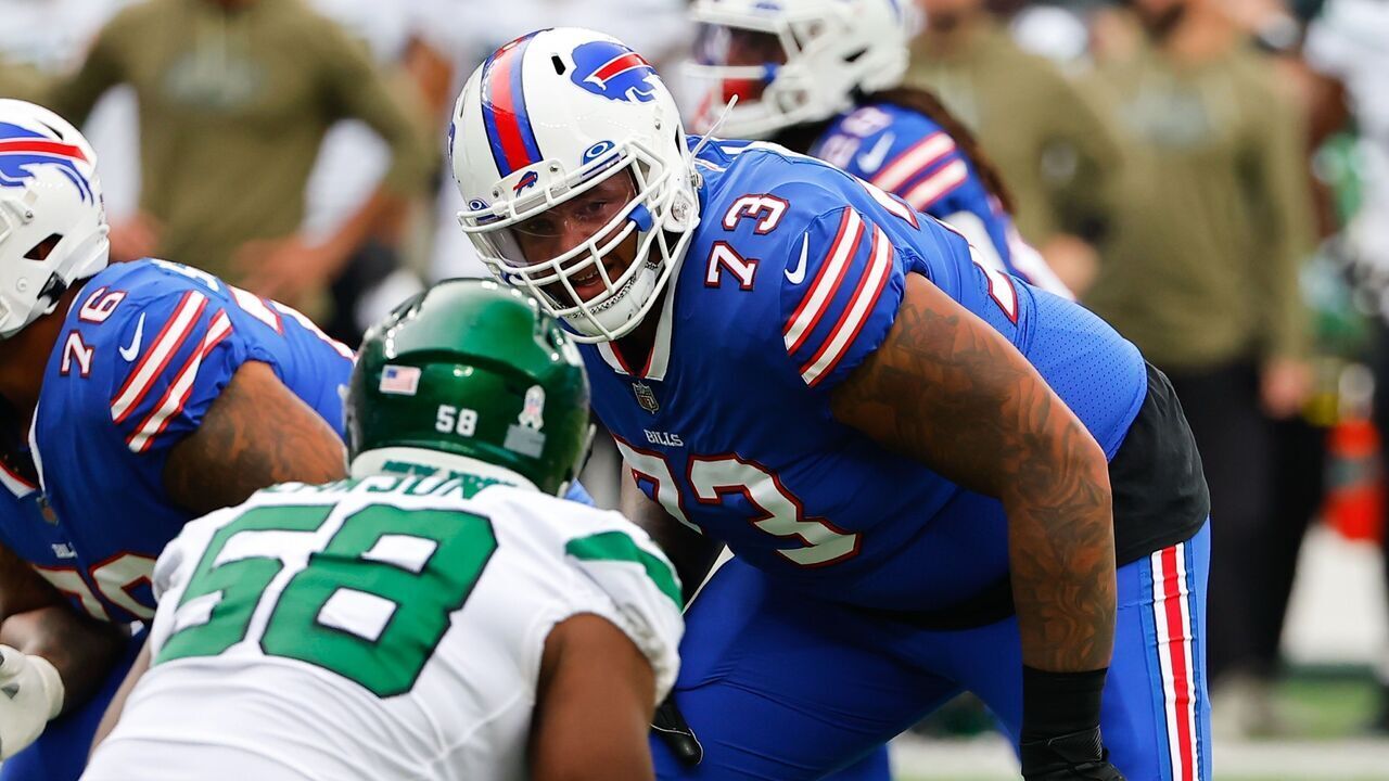 EAST RUTHERFORD, NJ - NOVEMBER 06: Buffalo Bills offensive tackle Dion Dawkins (73) during the National Football League game between the New York Jets and Buffalo Bills on November 6, 2022 at MetLife Stadium in East Rutherford, New Jersey.