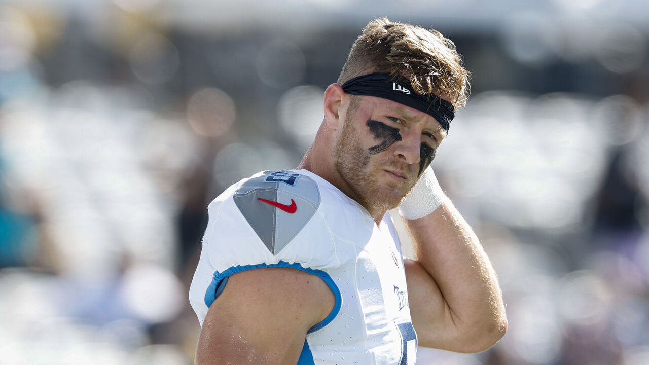 JACKSONVILLE, FL - NOVEMBER 19: Tennessee Titans quarterback Will Levis (8) before the game between the Jacksonville Jaguars and the Tennessee Titans on November 19, 2023 at EverBank Stadium in Jacksonville, Fl.