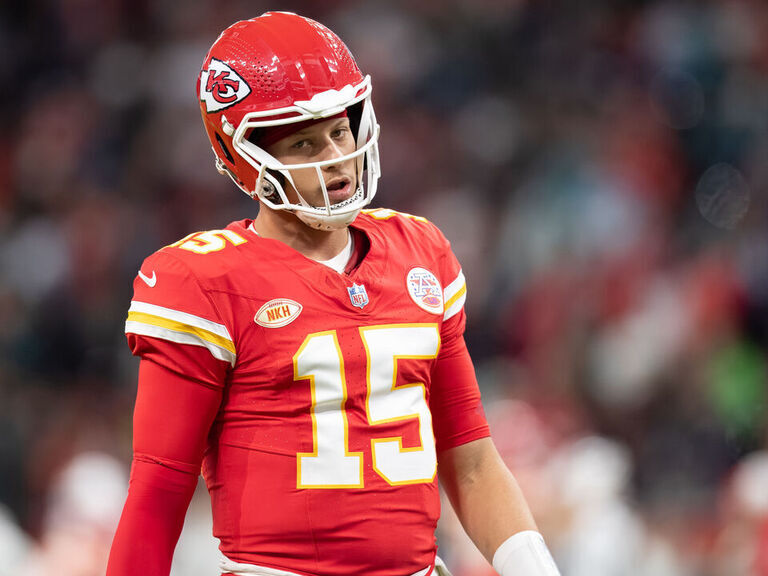 Mahomes takes blame for Chiefs loss 'It starts with me'