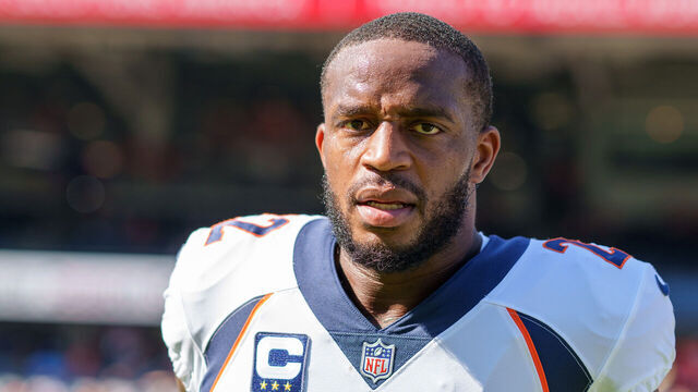 CHICAGO, IL - OCTOBER 1: Safety Kareem Jackson #22 of the Denver Broncos warms up prior to an NFL football game against the Chicago Bears at Soldier Field on October 1, 2023 in Chicago, Illinois.