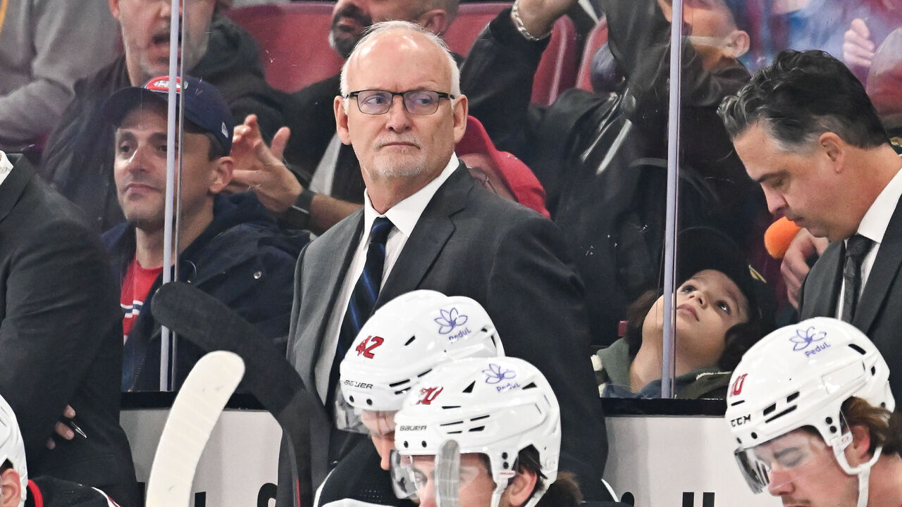 MONTREAL, CANADA - OCTOBER 24: Head coach of the New Jersey Devils Lindy Ruff, handles bench duties during the first period against the Montreal Canadiens at the Bell Centre on October 24, 2023 in Montreal, Quebec, Canada. The New Jersey Devils defeated the Montreal Canadiens 5-2.