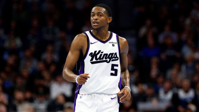 MINNEAPOLIS, MINNESOTA - NOVEMBER 24: De'Aaron Fox #5 of the Sacramento Kings reacts to his basket against the Minnesota Timberwolves in the fourth quarter during an NBA In-Season Tournament game at Target Center on November 24, 2023 in Minneapolis, Minnesota. The Kings defeated the Timberwolves 124-111.