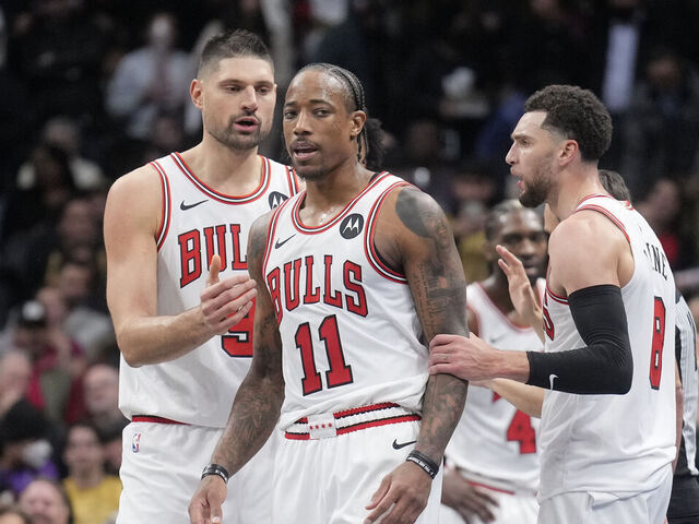 DeRozan upset with Raptors' late shot in tournament game blowout | theScore.com