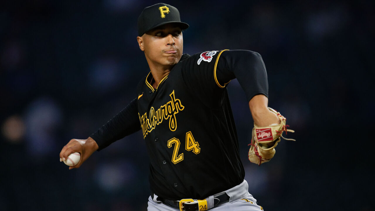 CHICAGO, IL - SEPTEMBER 21: Johan Oviedo #24 of the Pittsburgh Pirates pitches against the Chicago Cubs at Wrigley Field on September 21, 2023 in Chicago, Illinois.