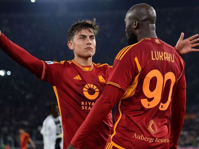 ROME, ITALY - NOVEMBER 26: Paulo Dybala of AS Roma celebrates after scoring goal 2-1 during the Serie A TIM match between AS Roma and Udinese Calcio at Stadio Olimpico on November 26, 2023 in Rome, Italy.