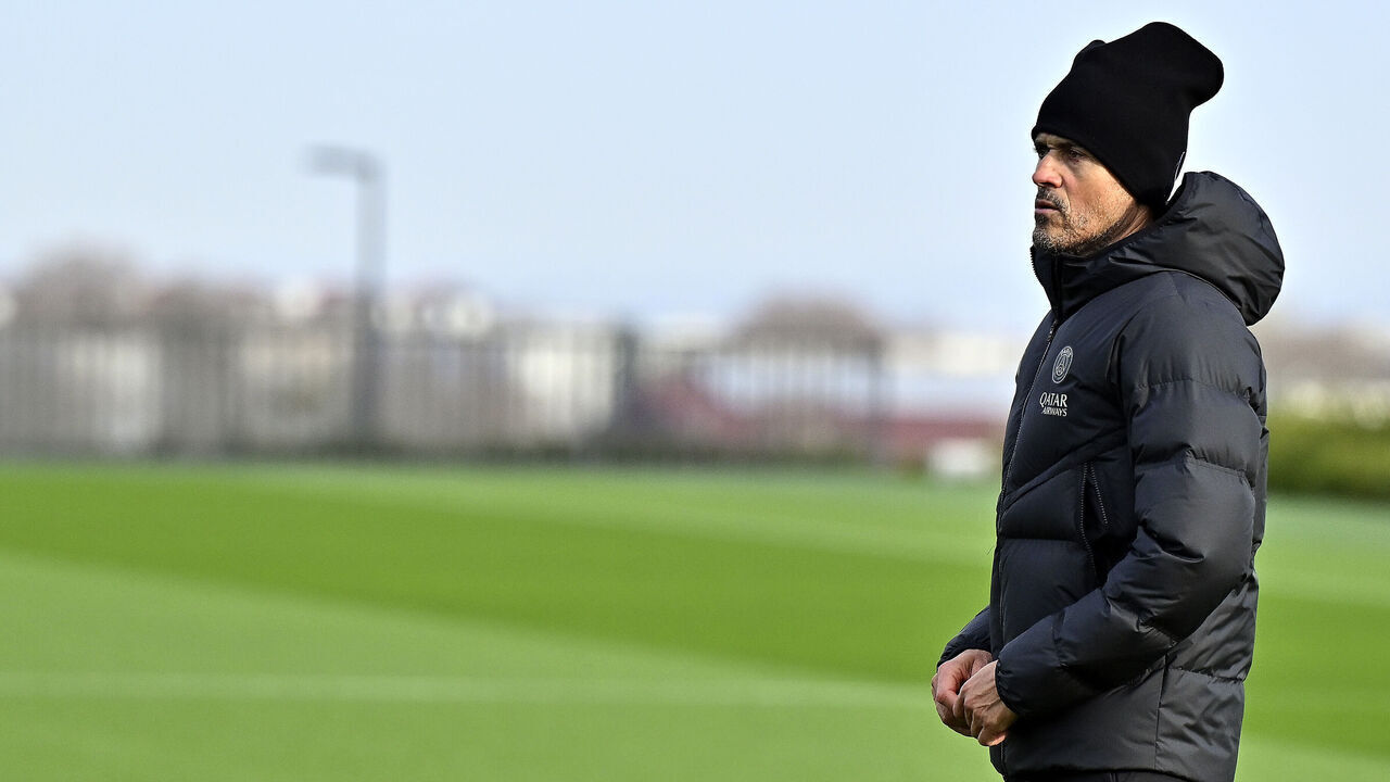 PARIS, FRANCE - NOVEMBER 26: Luis Enrique looks on during a Paris Saint-Germain training session at Campus PSG on November 26, 2023 in Paris, France.